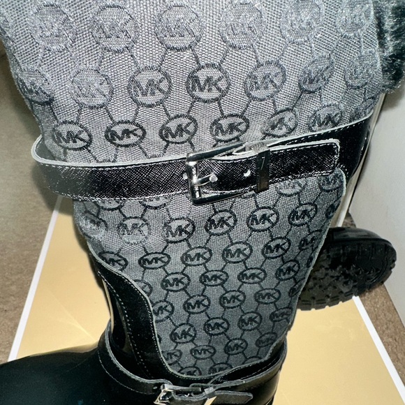 Michael Kors snow / rain boots - Picture 4 of 12